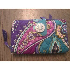 Vera Bradley Retired Pattern Heather Paisley Large Turnlock Wallet Quilted